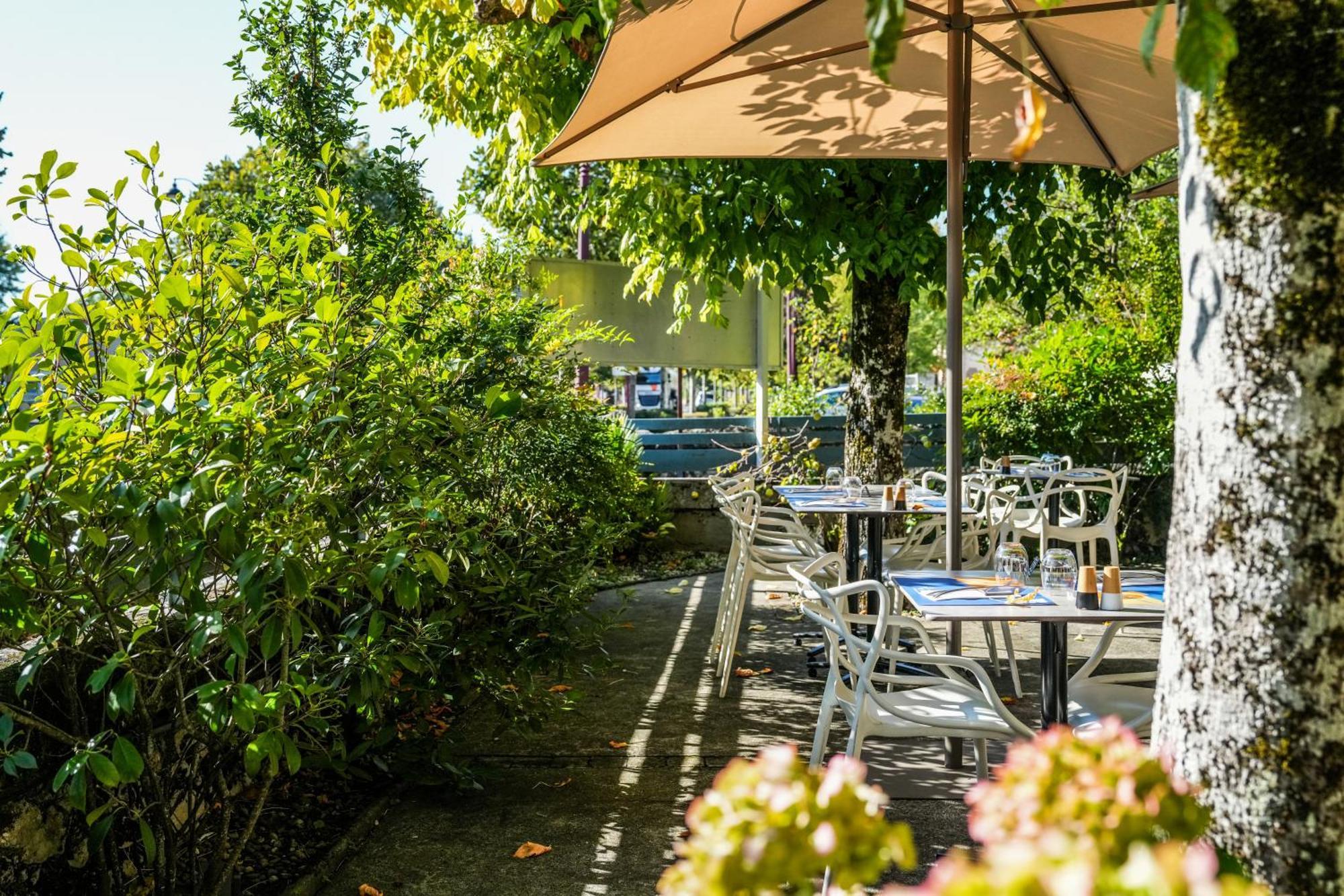 Logis Hotel & Restaurant Le Cadet De Gascogne Saint-Justin  Bagian luar foto