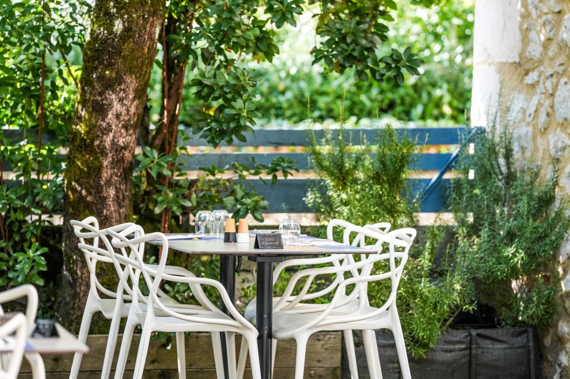 Logis Hotel & Restaurant Le Cadet De Gascogne Saint-Justin  Bagian luar foto