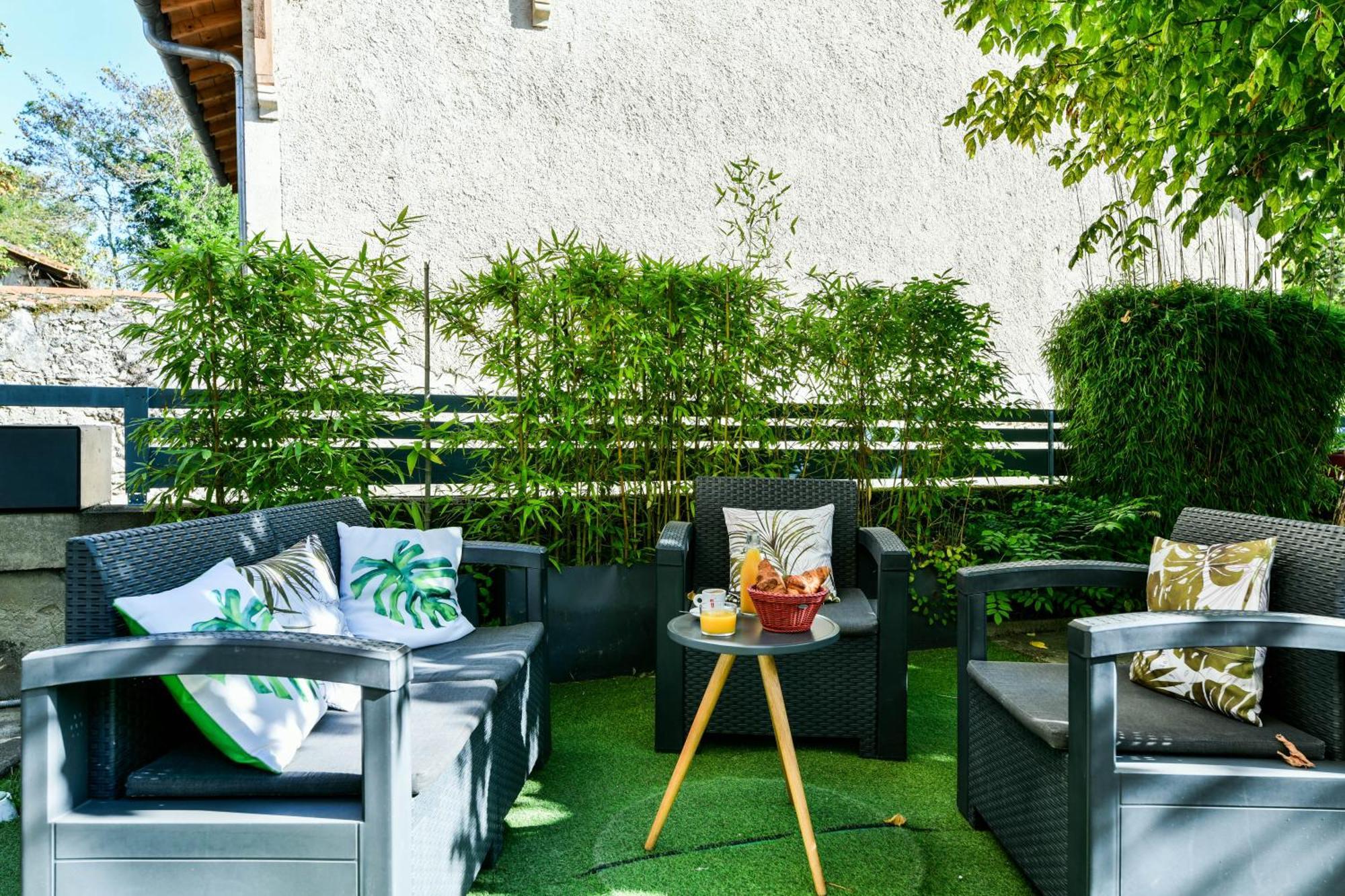 Logis Hotel & Restaurant Le Cadet De Gascogne Saint-Justin  Bagian luar foto