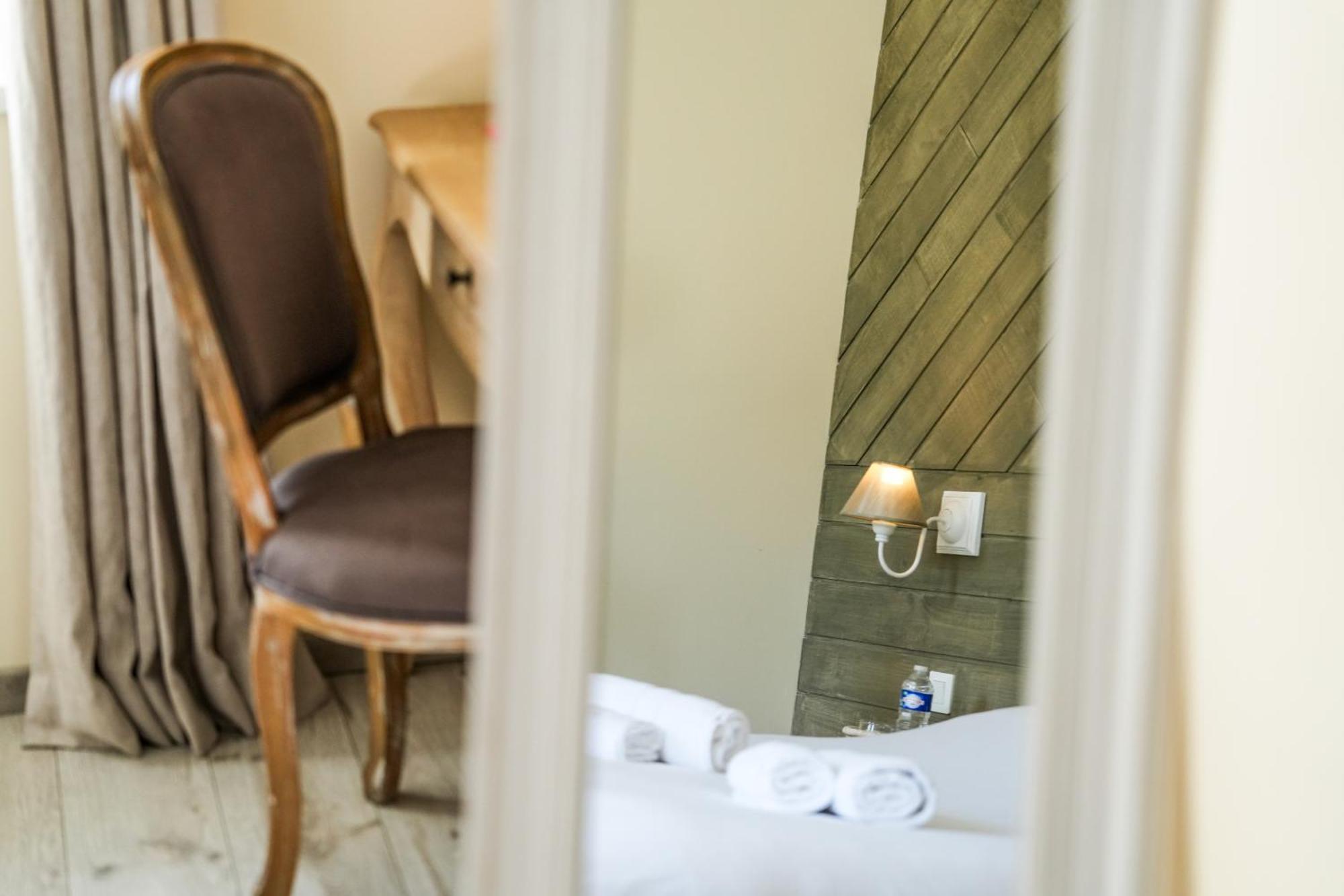 Logis Hotel & Restaurant Le Cadet De Gascogne Saint-Justin  Bagian luar foto